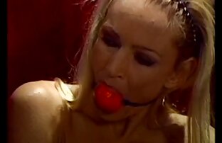 XXX Giovane bionda video porno gratis casalinghe mature ottiene pompino sul massaggio