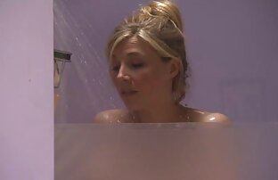 XXX Incredibile pompino da una bellezza sottile casalinga italiana video